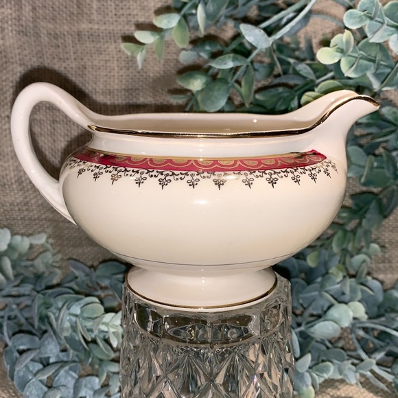 Vintage Eggshell Nautilus, Maroon Band W/Gold by Homer Laughlin Creamer Dish - Picture 1 of 7